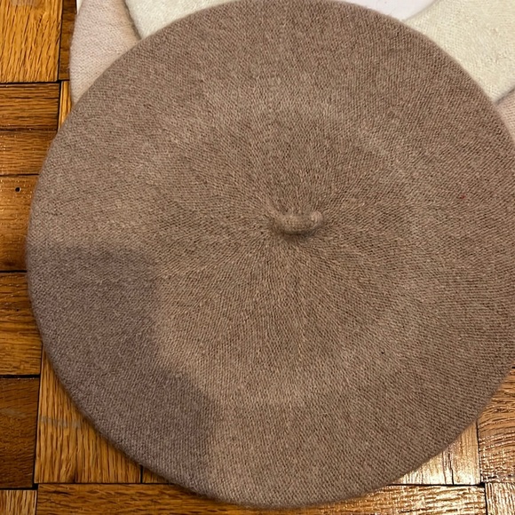 NWT Camel/tan Beret available in a rainbow of colors - Picture 2 of 7